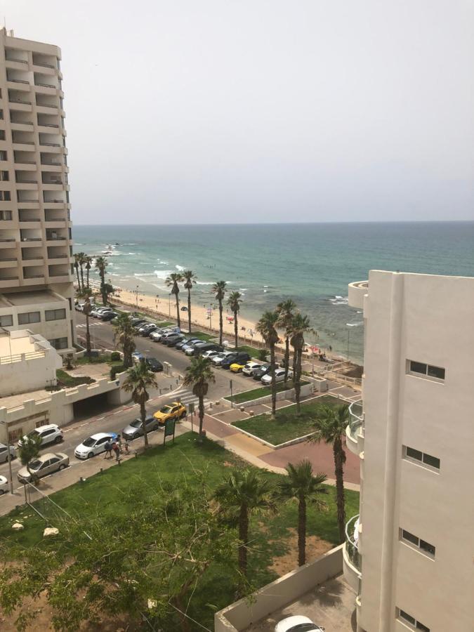 Apartment Oskar Beach بات يام المظهر الخارجي الصورة